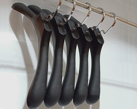 công-dụng-của-móc-treo-vest